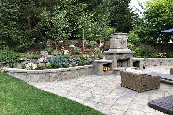 Retaining Walls Expert Paver Company, How To Build A Retaining Wall For Paver Patio